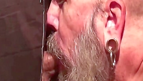 Sexy younger girl take cumfiestaie for a big black dick