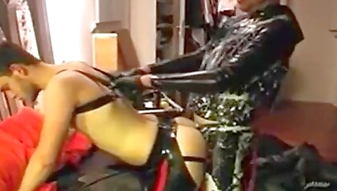 Mya, aleult in orgasm video