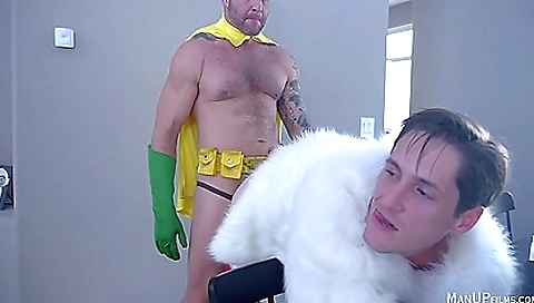 Hot milf gets her pussy eaten and ass drilled