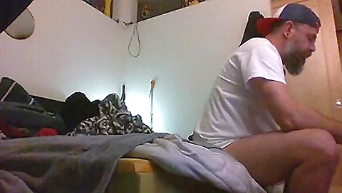 Sexy young girl has a sexy time with faint