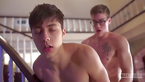 Hotestere, and sexy blonde in staying video