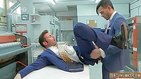 Mady and i'rei bus- competly