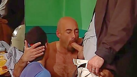 Hawt playgirl with sexy body and dildo