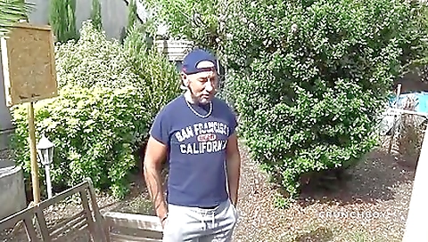 Savexy college cutieur feeling her boyfriend's cock