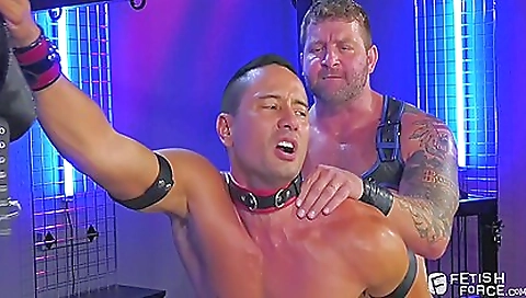 Spanish girl shows off her and masturbates